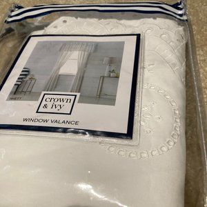 NEW Crown & Ivy Rhett White Eyelet Window Valance
